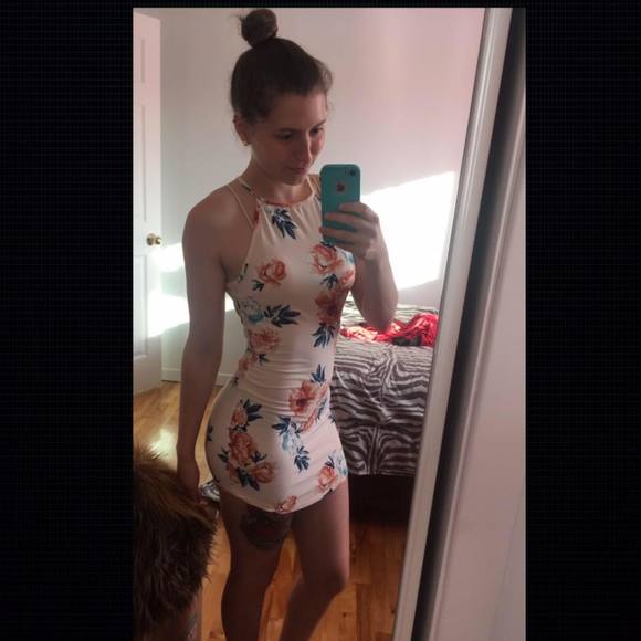 Meet your Posher, Vicky - Picture 1 of 1